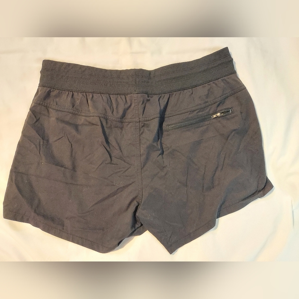 The North Face Black Women's Athletic Shorts with Elastic Waist - Picture 2 of 8